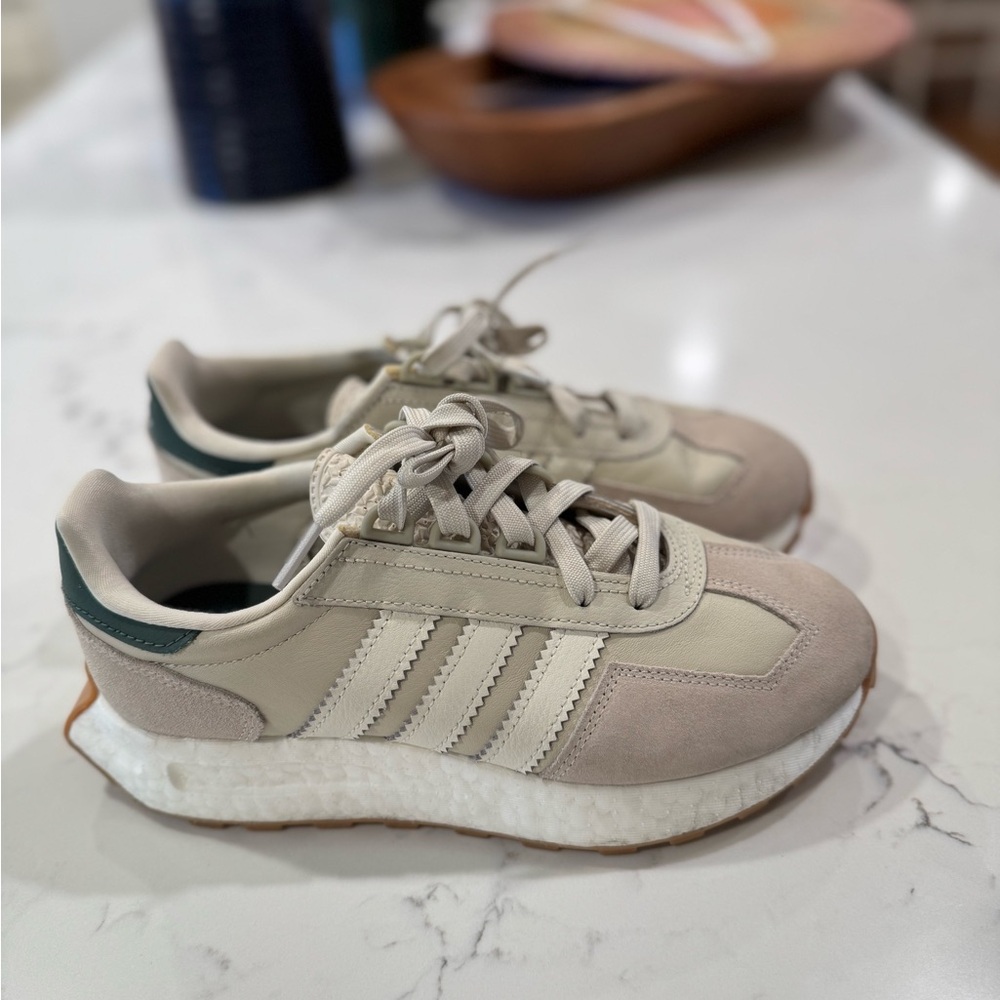 Adidas Women’s Retropy E5 Shoes - size 6.5 - Off-White
